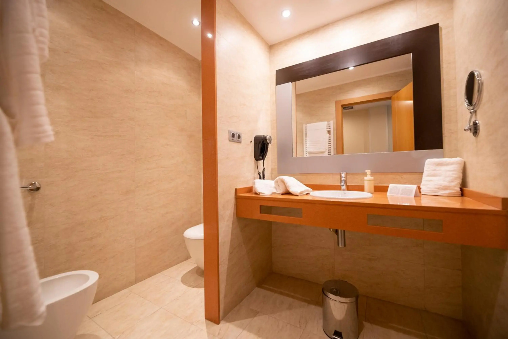 Photo - Nastasi Hotel & Spa