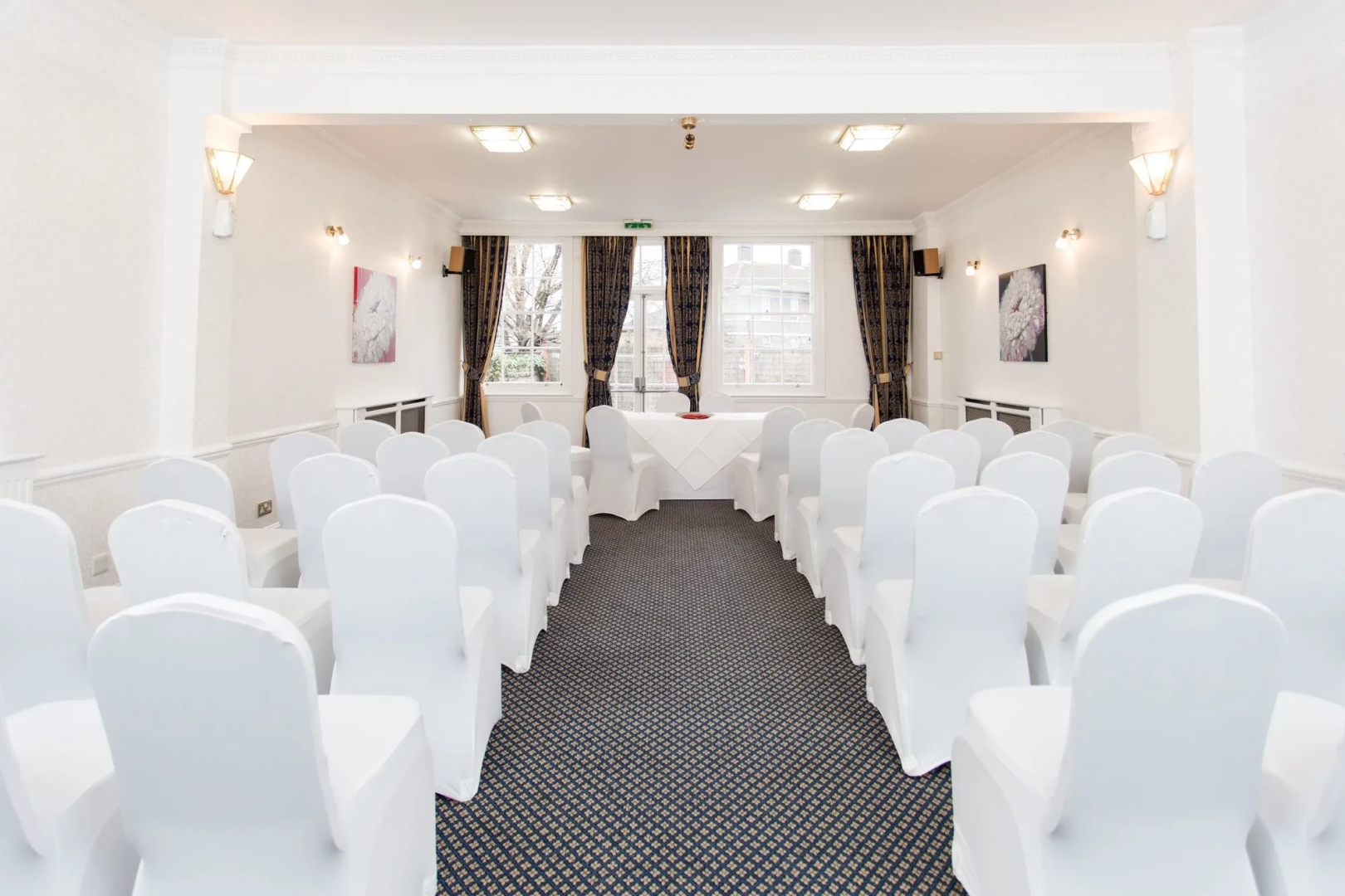 Photo - The Clarendon Hotel