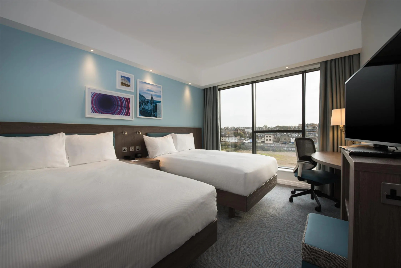 Photo - Hampton by Hilton Edinburgh West End