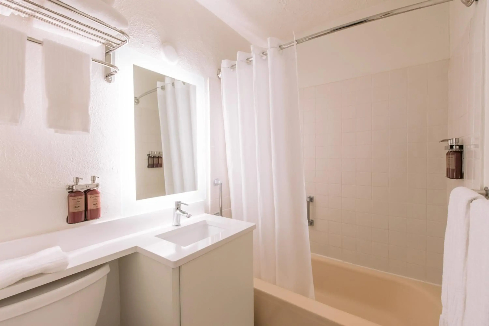 Photo - SCP Hilo Hotel