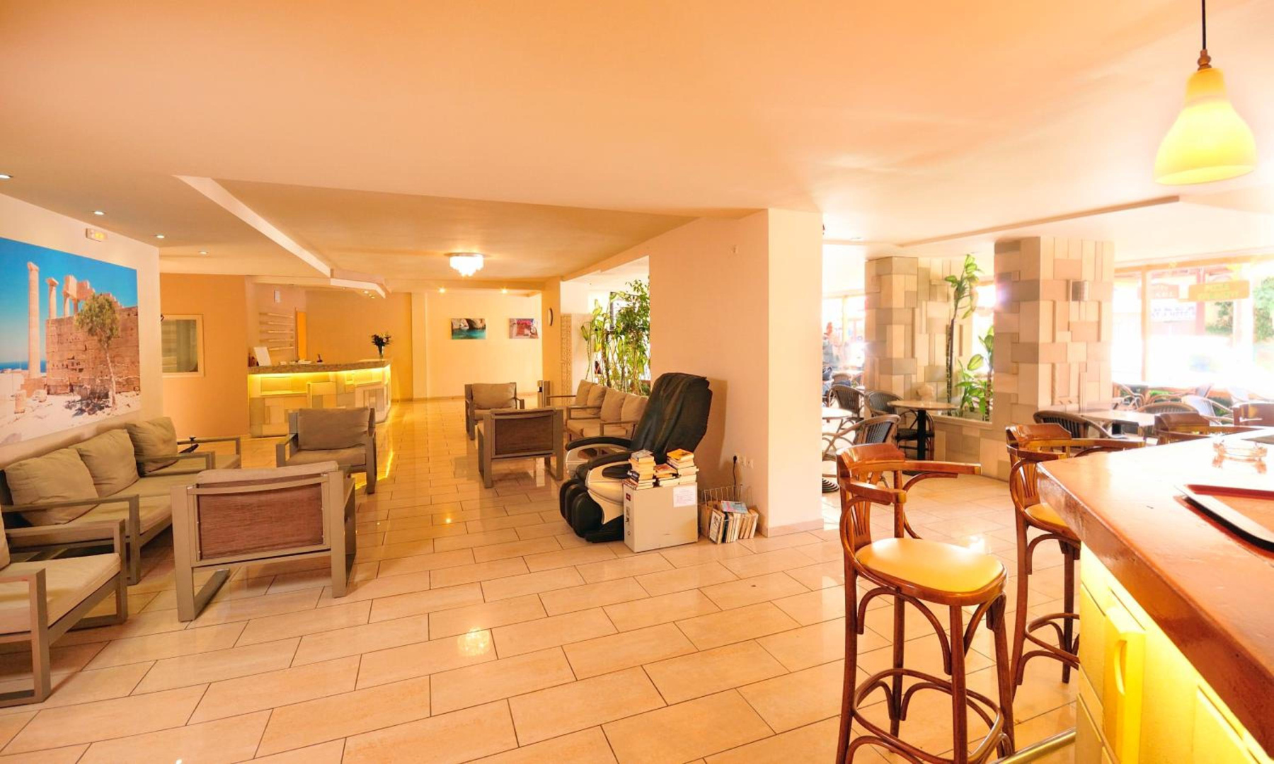 Photo - Carina Hotel