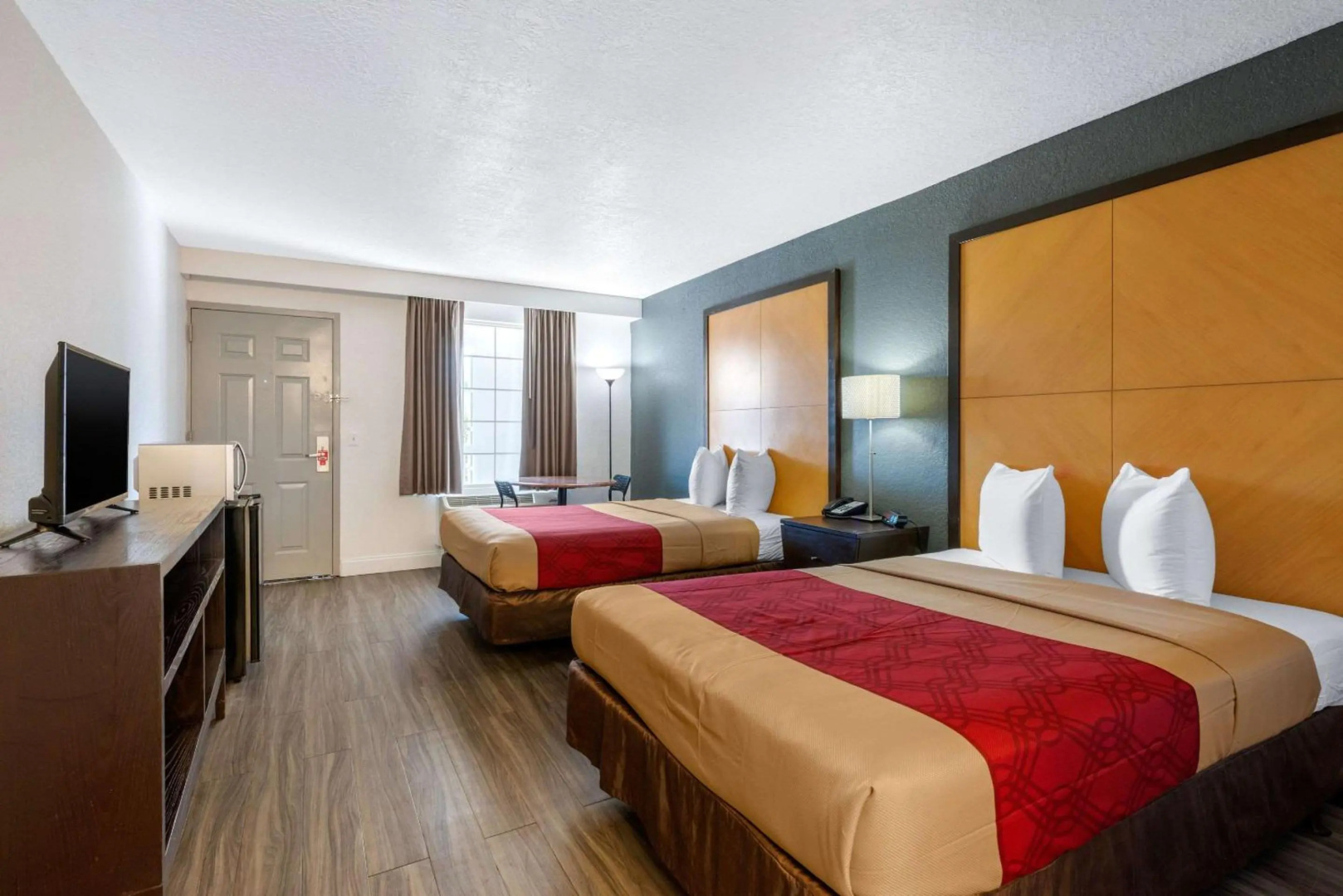 Photo - Econo Lodge Airport at RJ Stadium