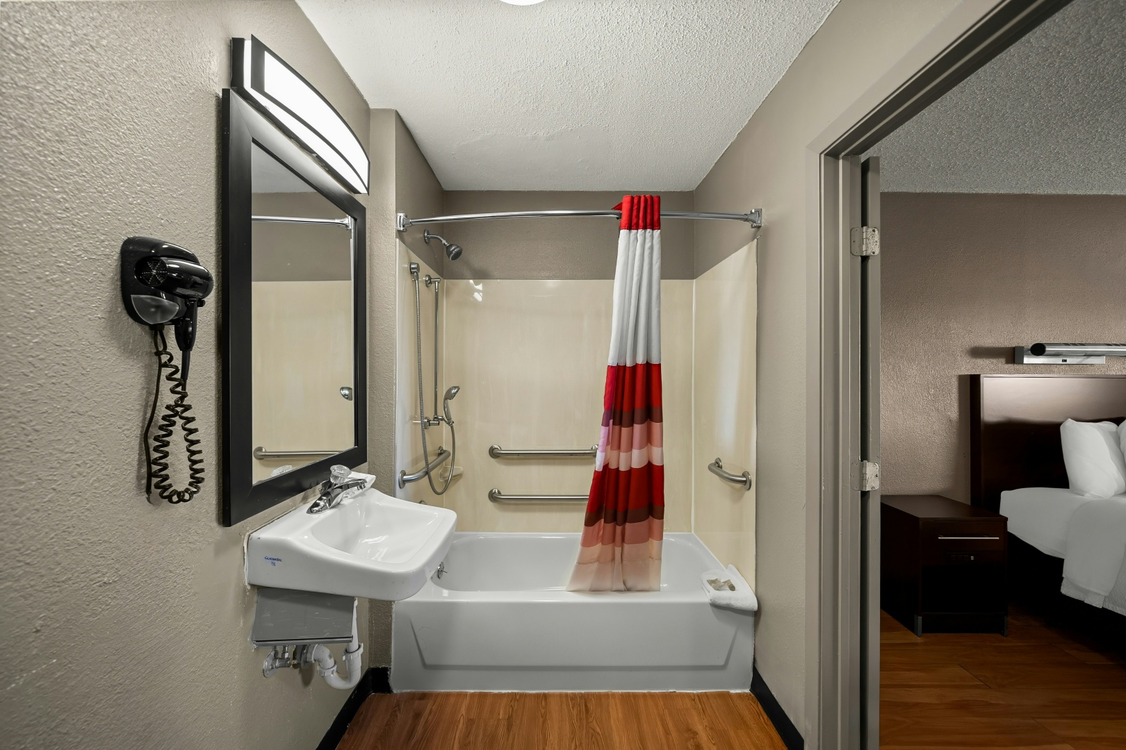 Photo - Red Roof Inn Dallas - DFW Airport North