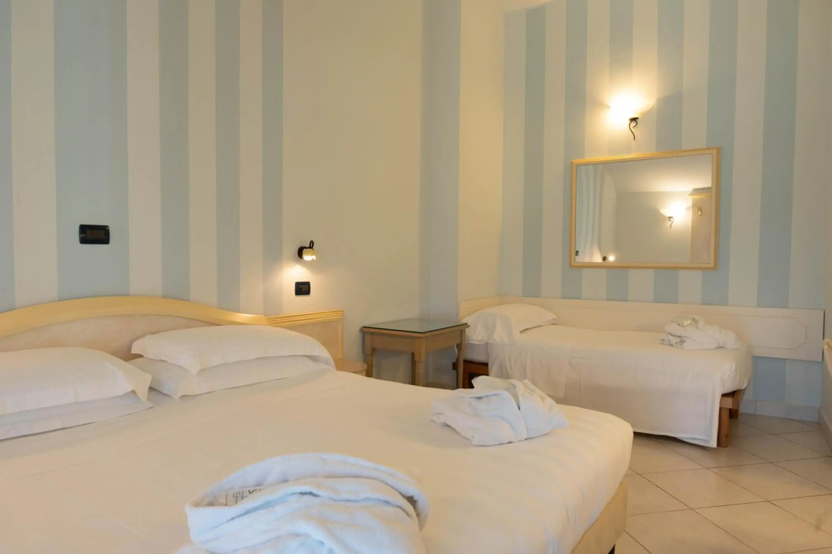 Photo - Hotel London