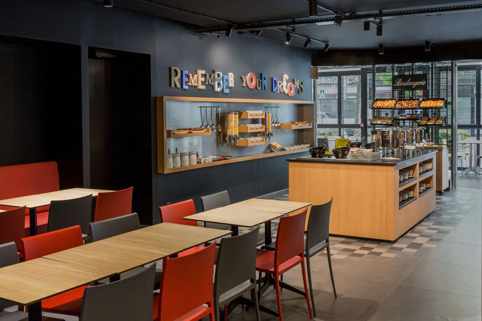 Foto - CAMPANILE PARIS 12 - Bercy Village