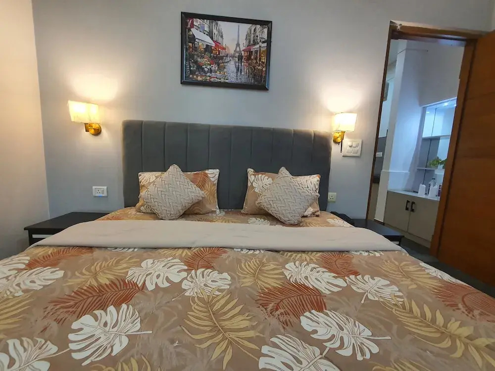 Photo - Mallenzo Suites Dlf Phase 1