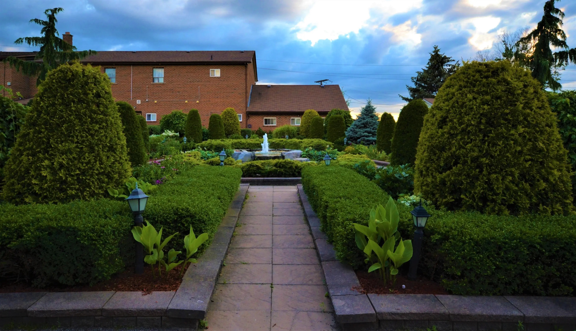 Photo - Newmarket Inn