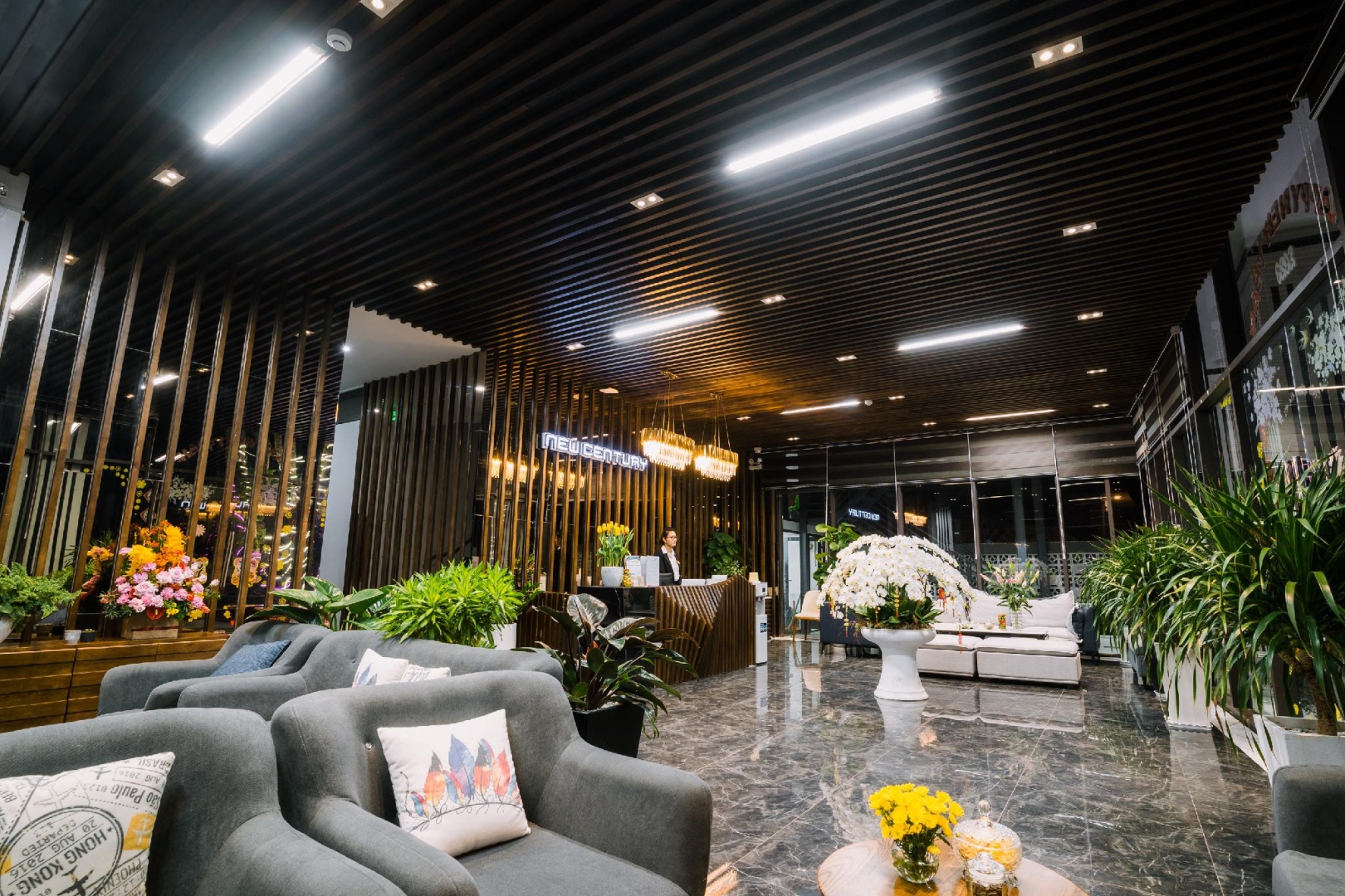 NEW CENTURY DALAT