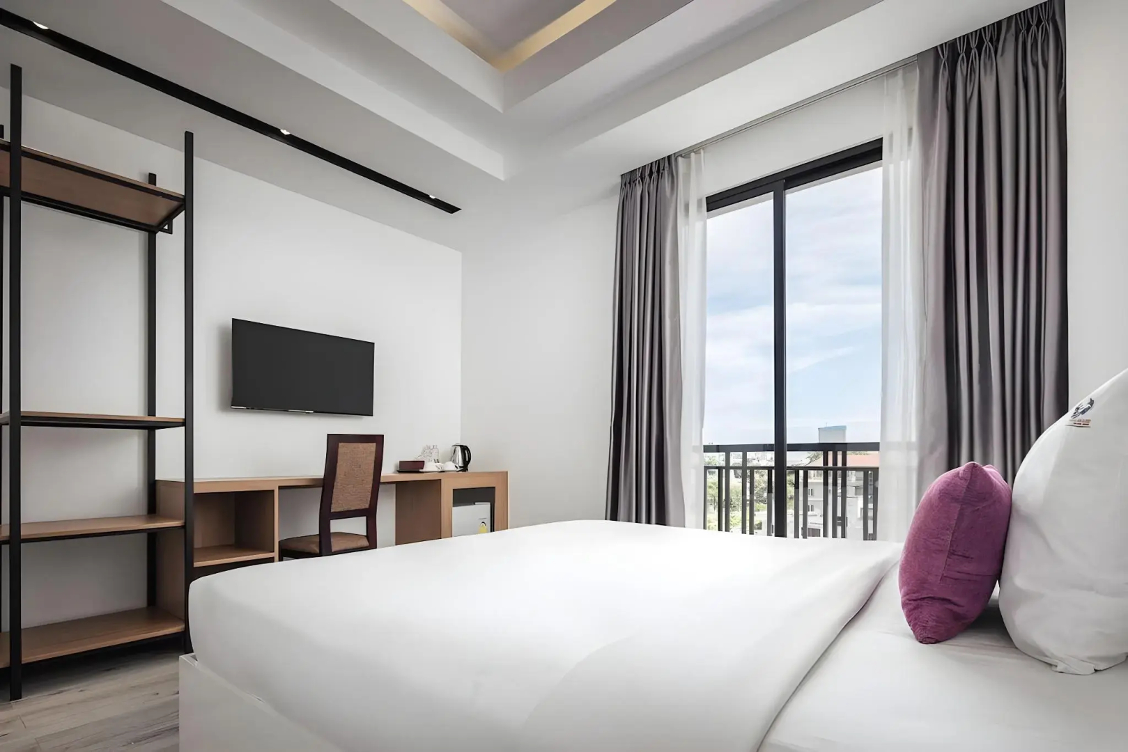 Photo - King Grand Boutique Hotel