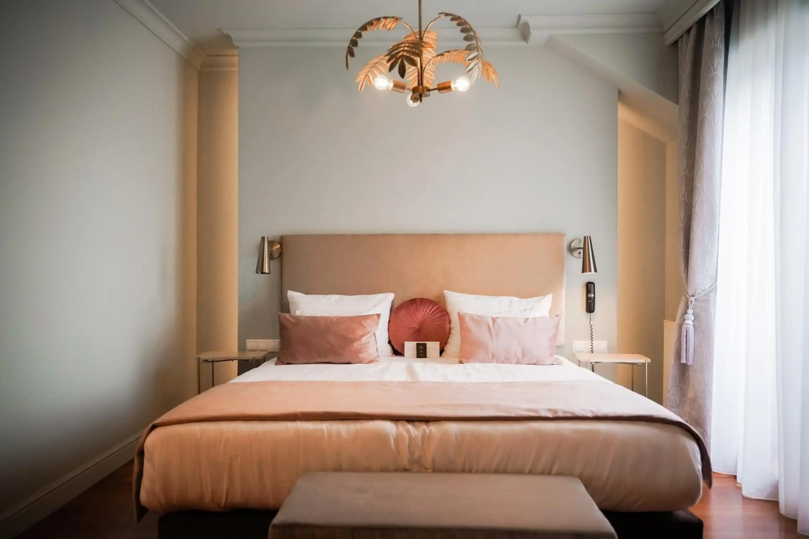 Foto - Queen's Court Hotel & Residence