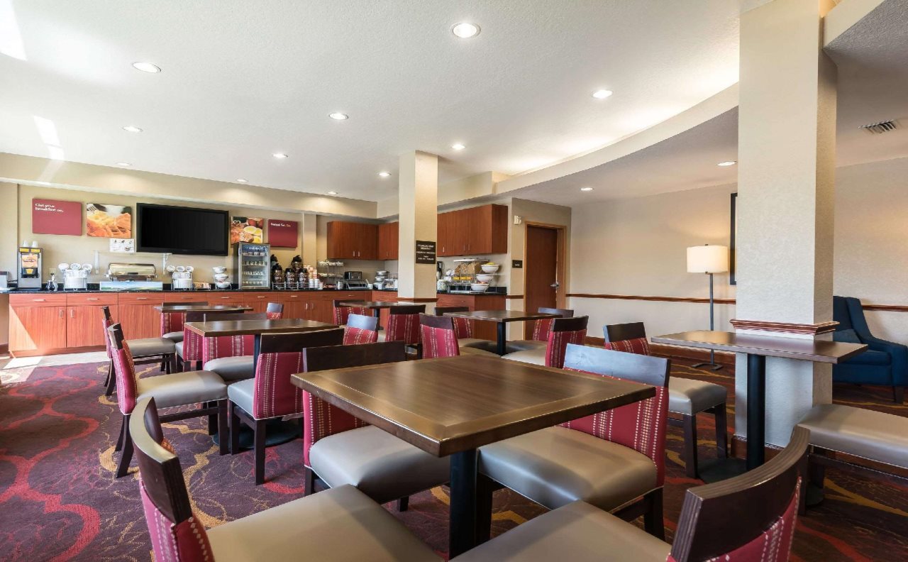 Photo - Comfort Suites Tampa Airport North