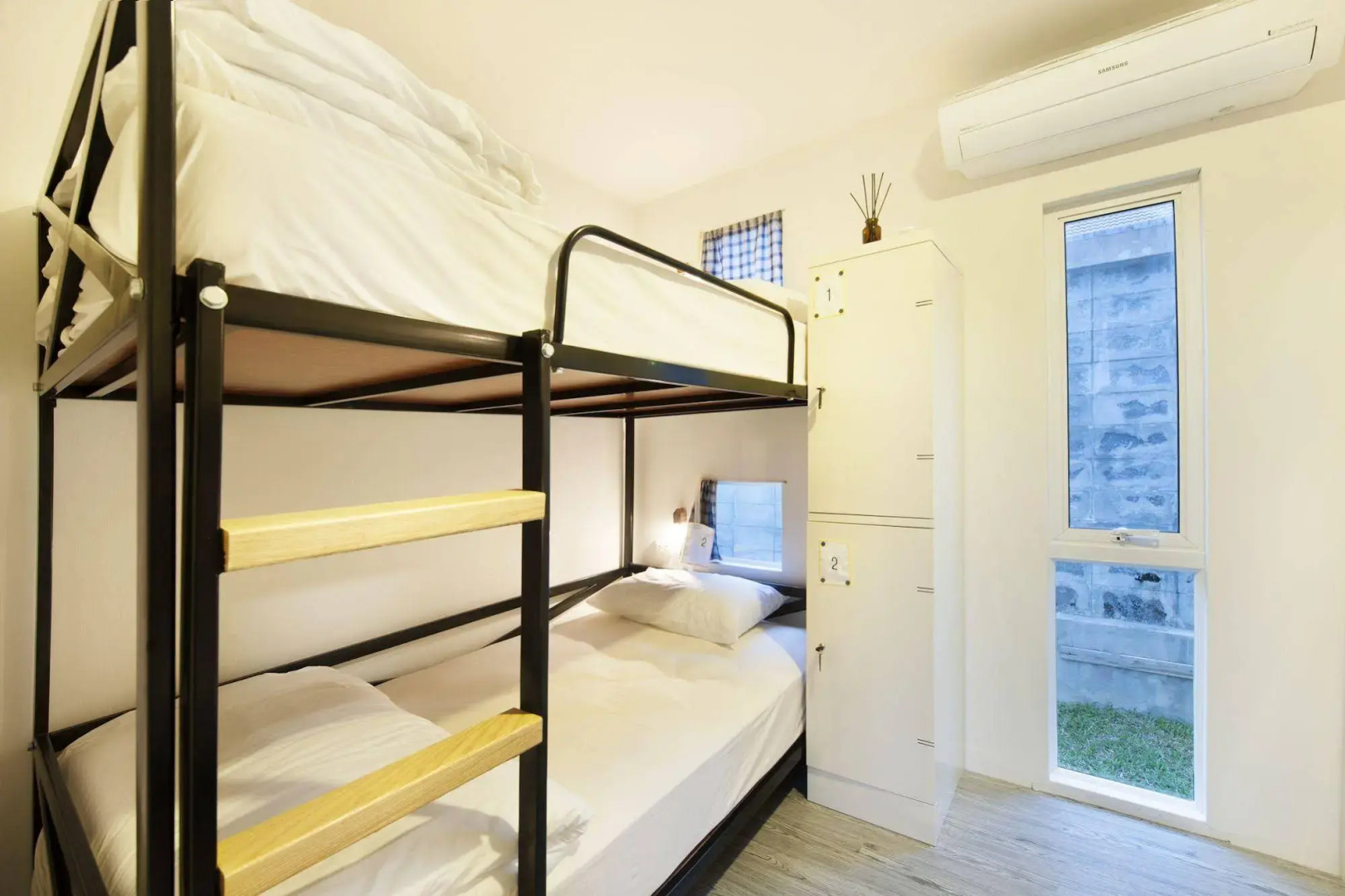 Foto - The Yard Bangkok Hostel