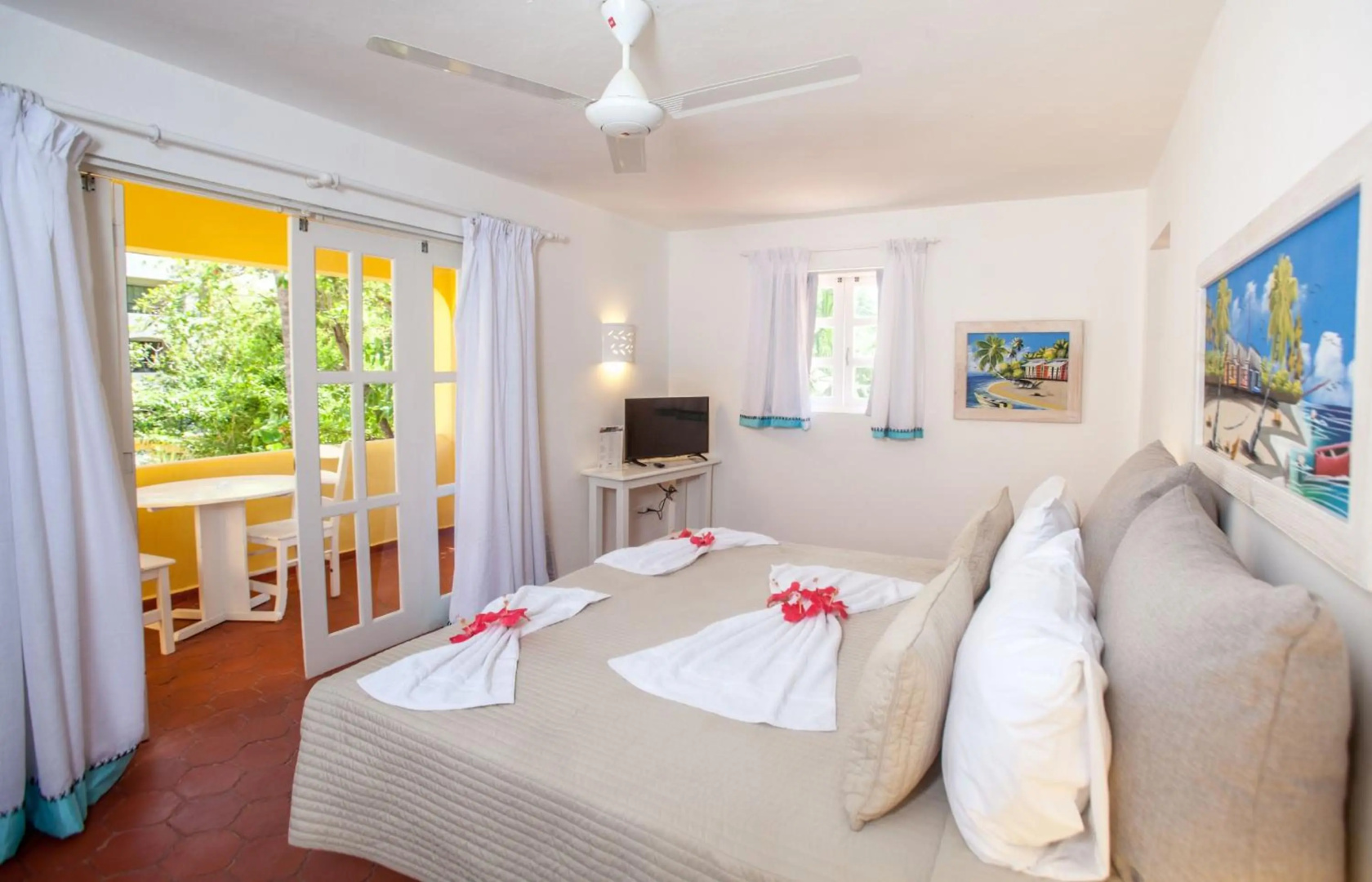Photo - Los Corales Beach Village