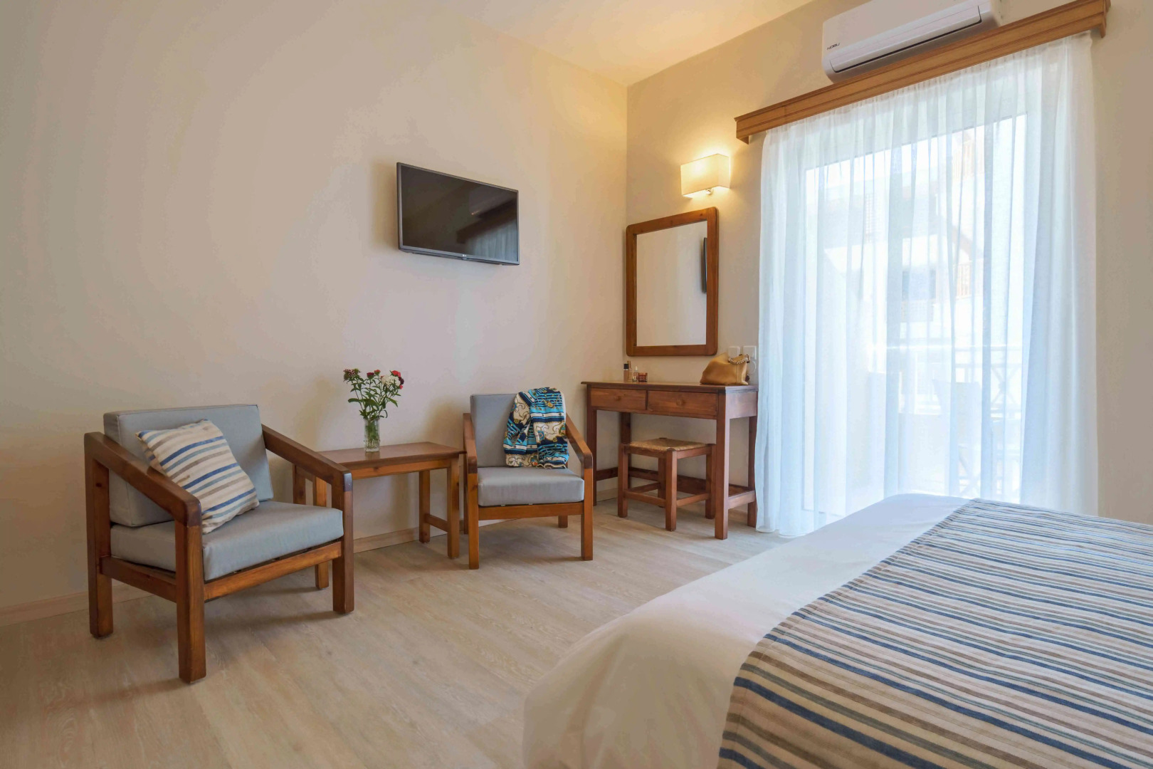 Photo - Batis Aero Beachfront Wellbeing Hotel