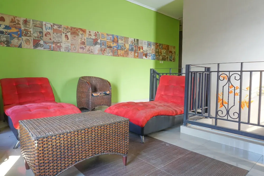 Photo - RedDoorz near Kemang Square