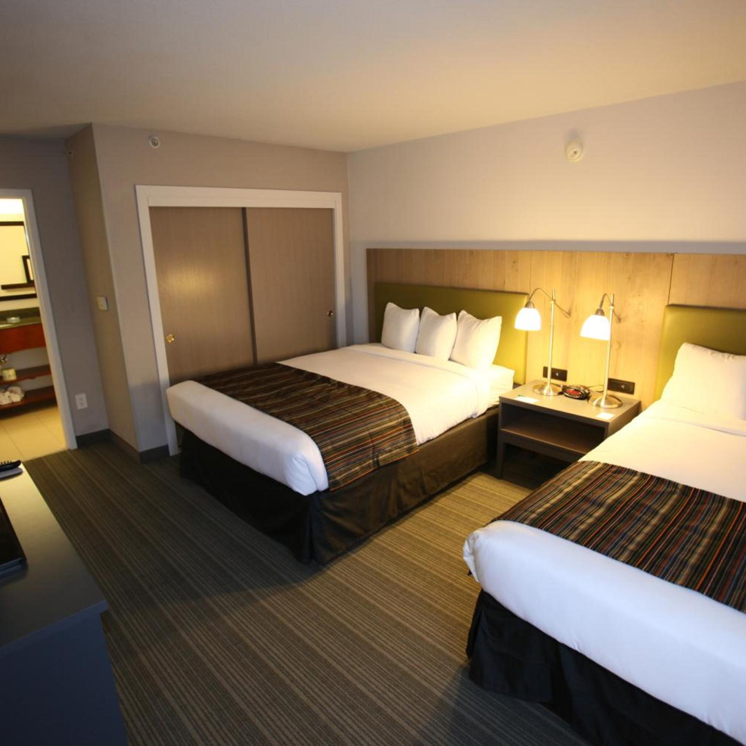 Photo - GreenTree Inn & Suites Phoenix Sky Harbor