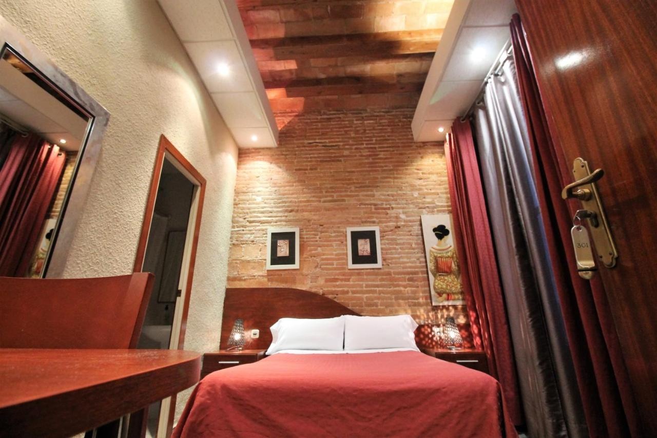 Photo - Hostal Orleans