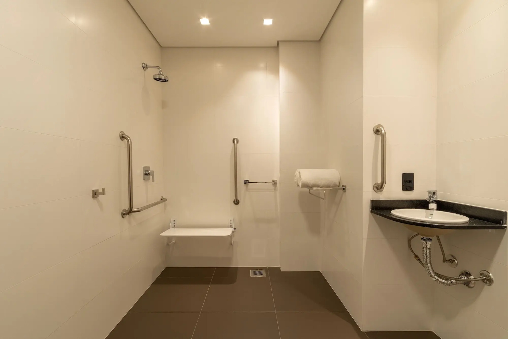 Photo - Chateau Laghetto Collection Oficial