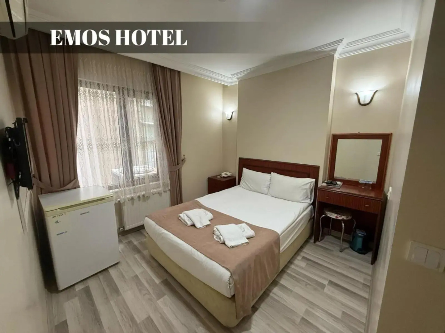 Photo - Emos Hotel