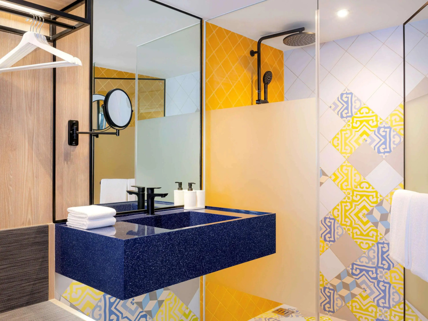 Photo - ibis Styles Bangkok Silom