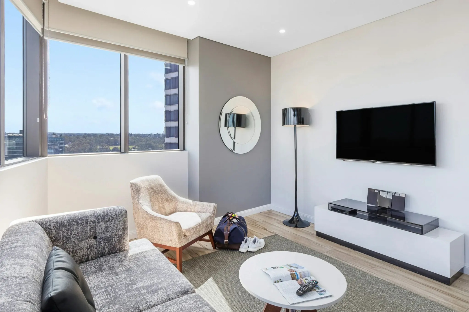 Photo - Meriton Suites Church Street, Parramatta