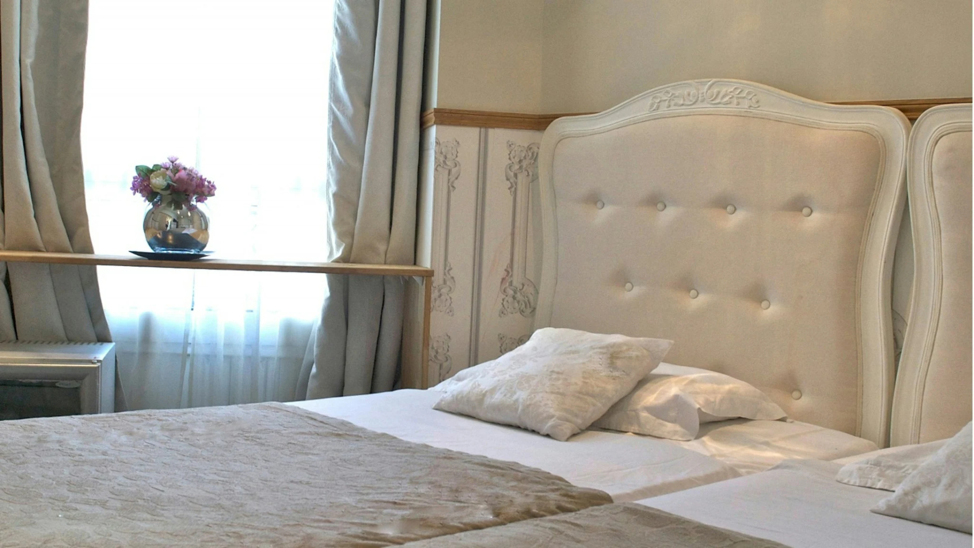 Photo - Hotel Petit Saint Honoré
