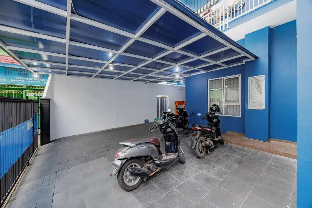 Foto - RedDoorz Syariah near Metropolitan Mall Bekasi