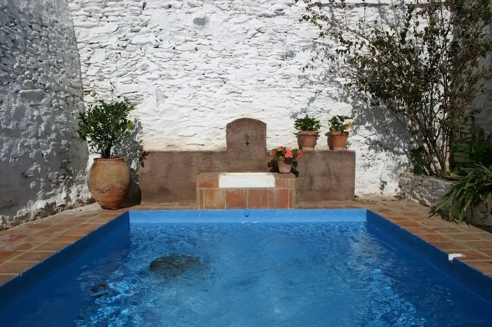 Photo - Las Chimeneas