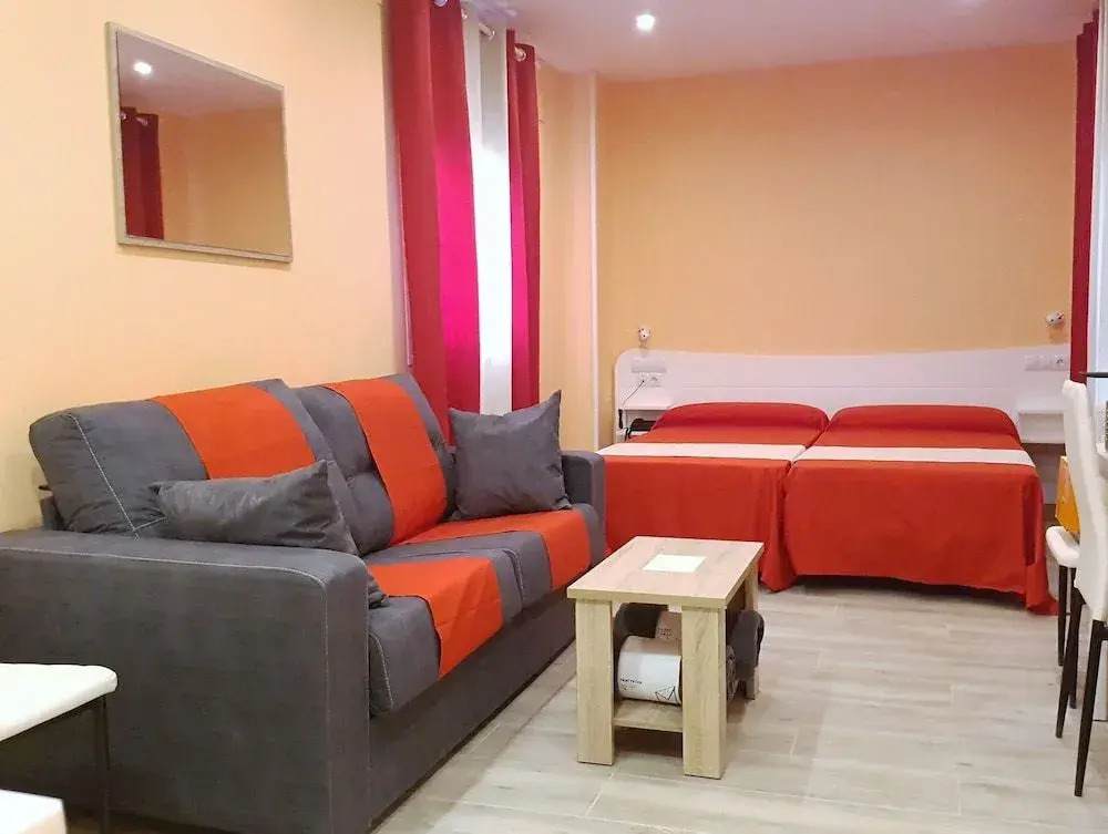 Photo - Avenida De America Tijcal