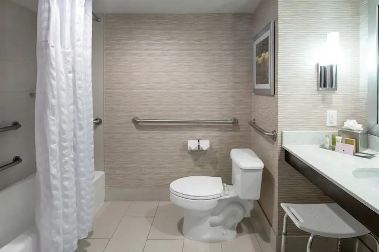 Photo - DoubleTree by Hilton Hotel Jacksonville Airport