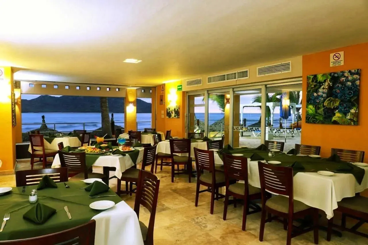 Photo - Suites Las Flores Beach Mazatlan