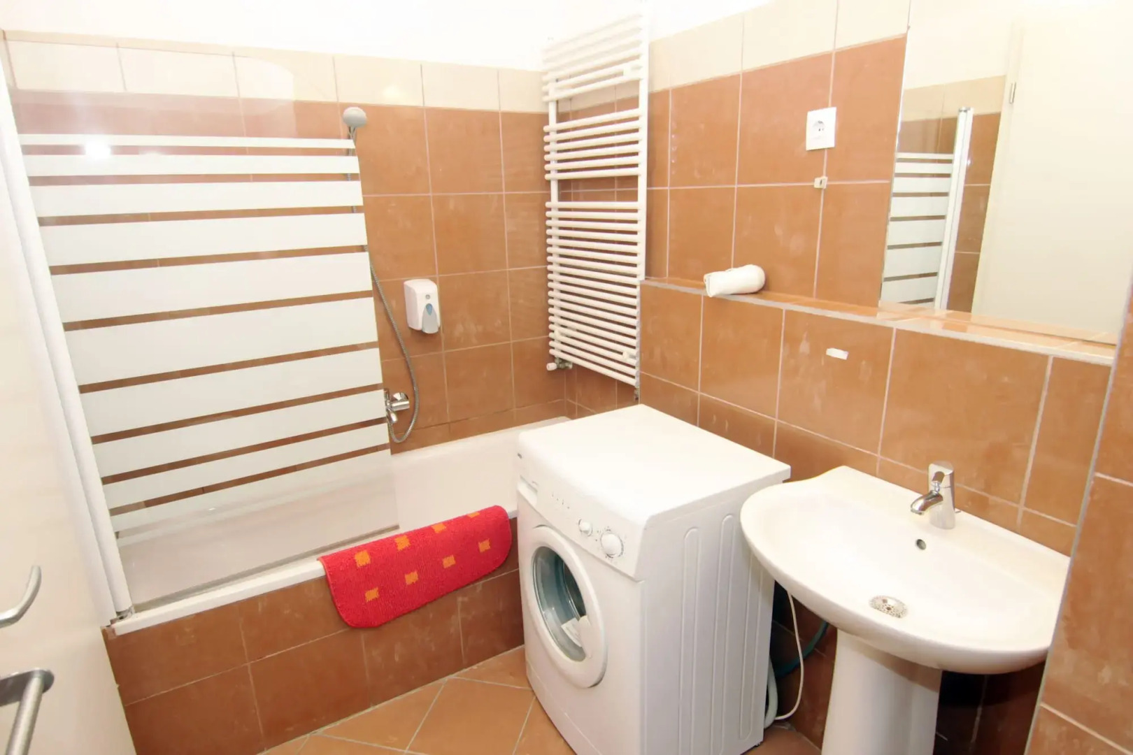 Photo - Gozsdu Court Budapest