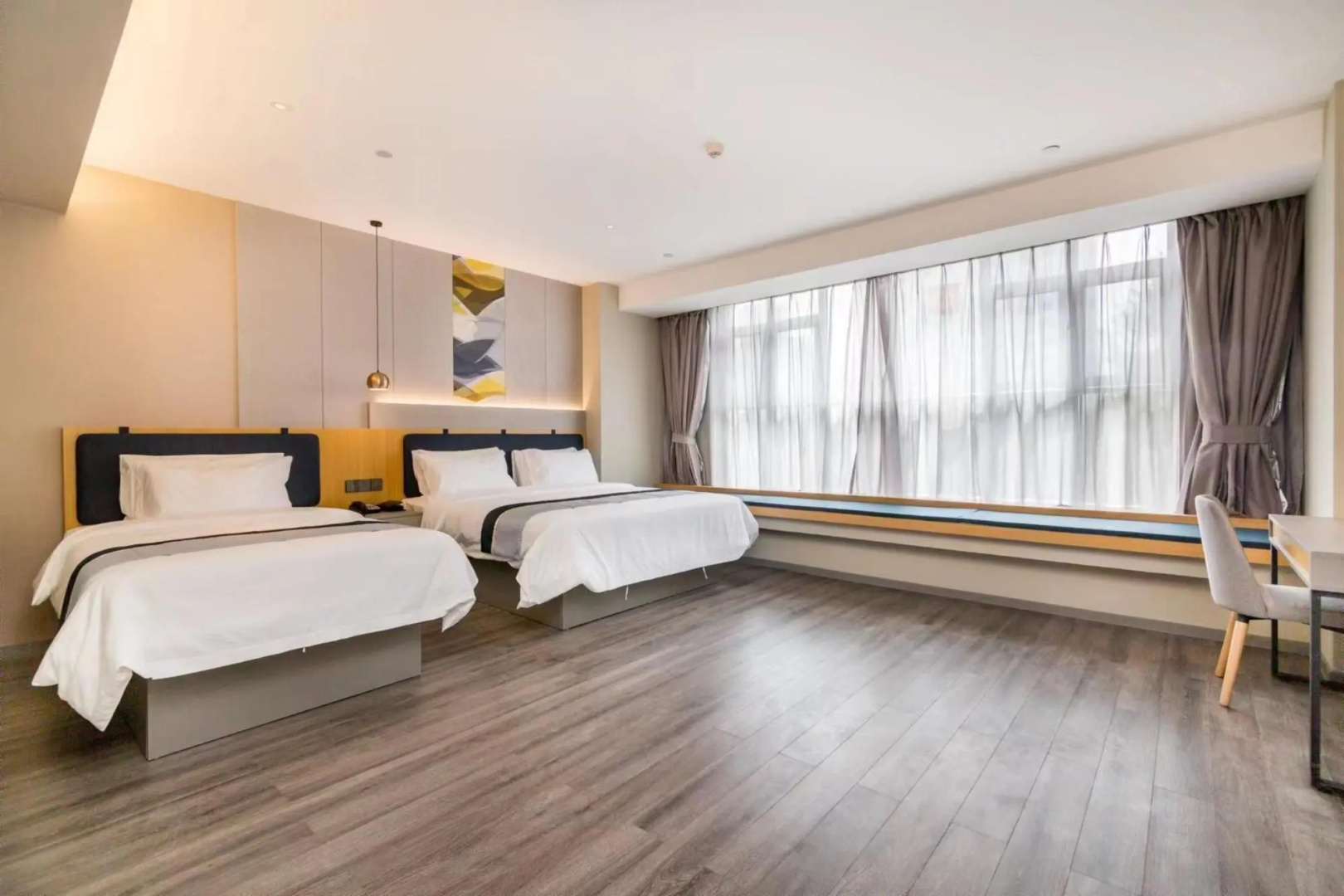 Homeinn Selected Hotel (Qinhuangdao Haigang District Yanshan University Maoye Center)
