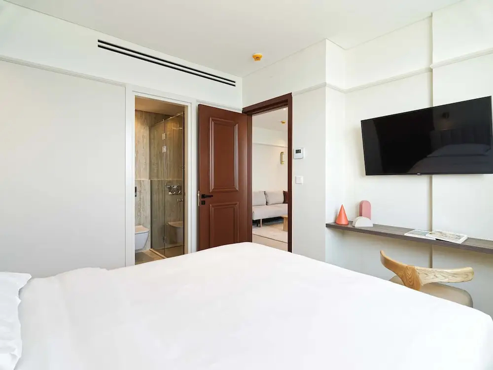 Photo - LIV Mackenzie Beach Suites Larnaca ADULTS ONLY