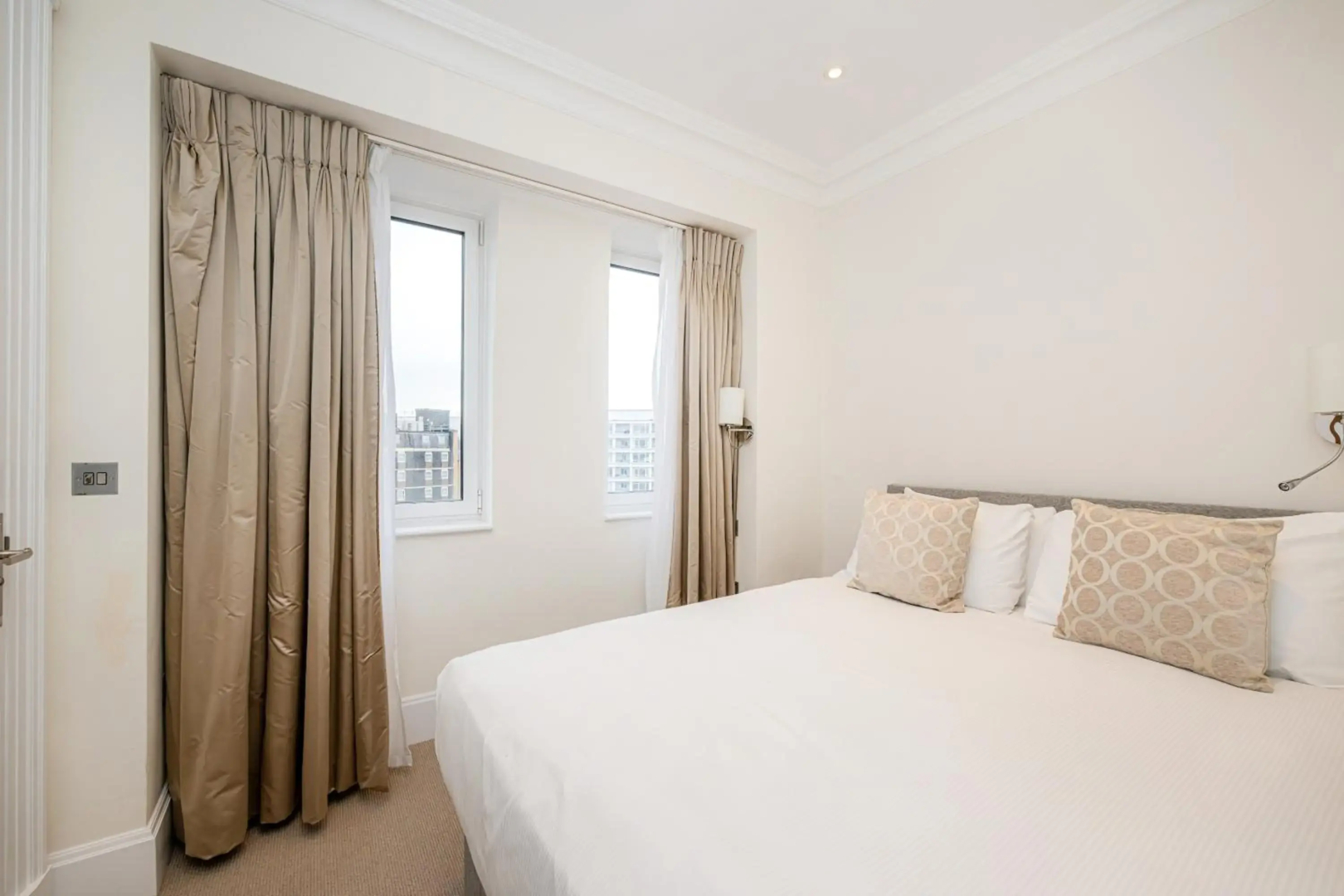 Photo - Fountain House Apartments - Hyde Park, London