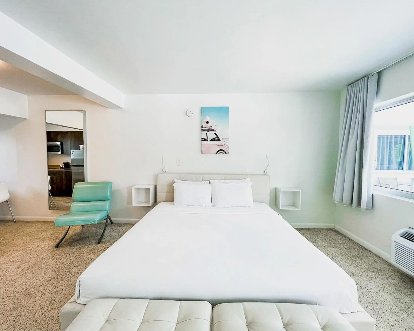 Photo - North Beach Hotel