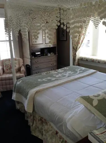 Photo - My Rosegarden Guest Rooms