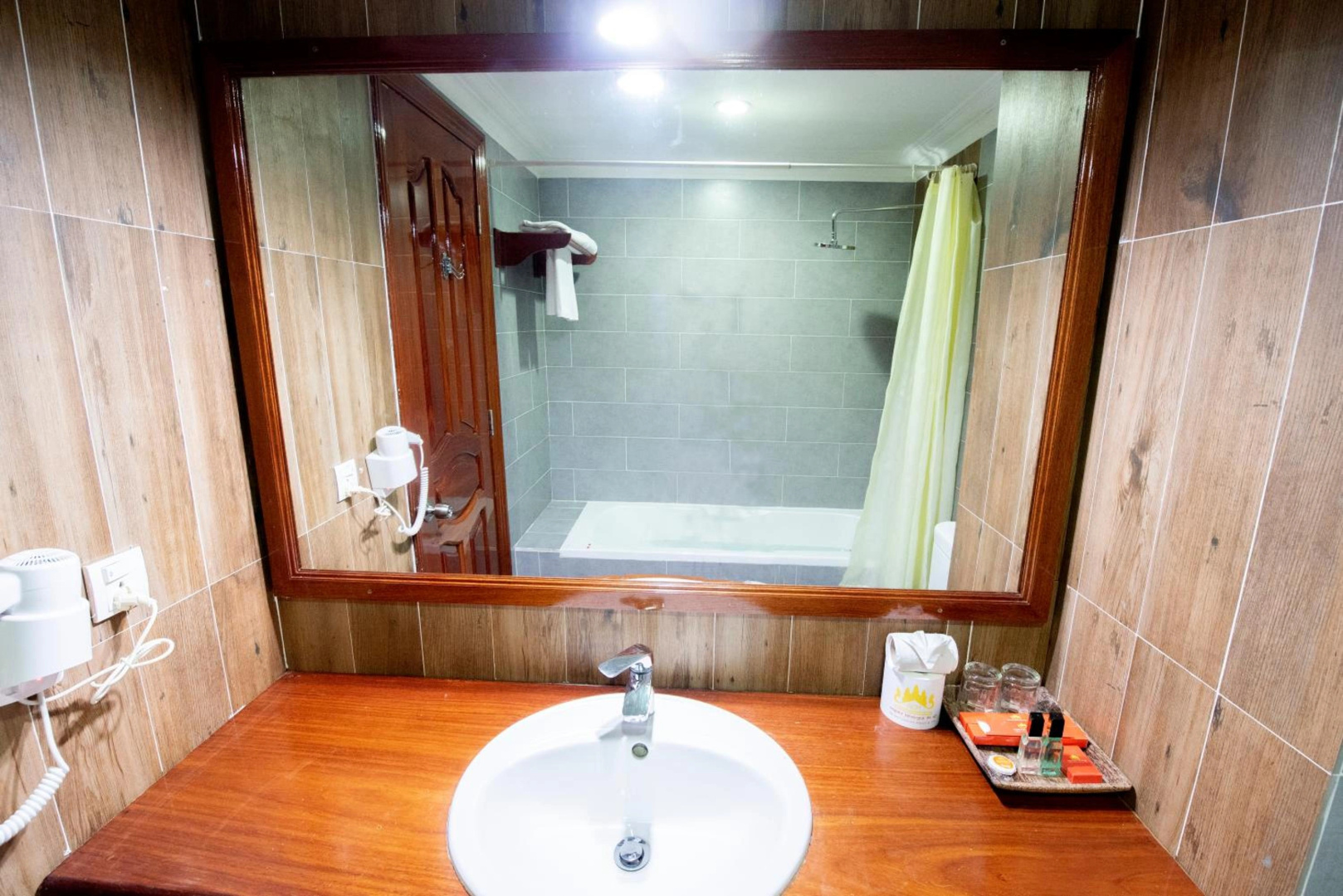 Photo - The Suite By Royal Crown Hotel