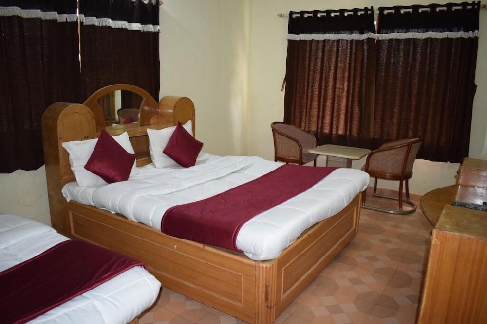 Manas Cottage Saputara