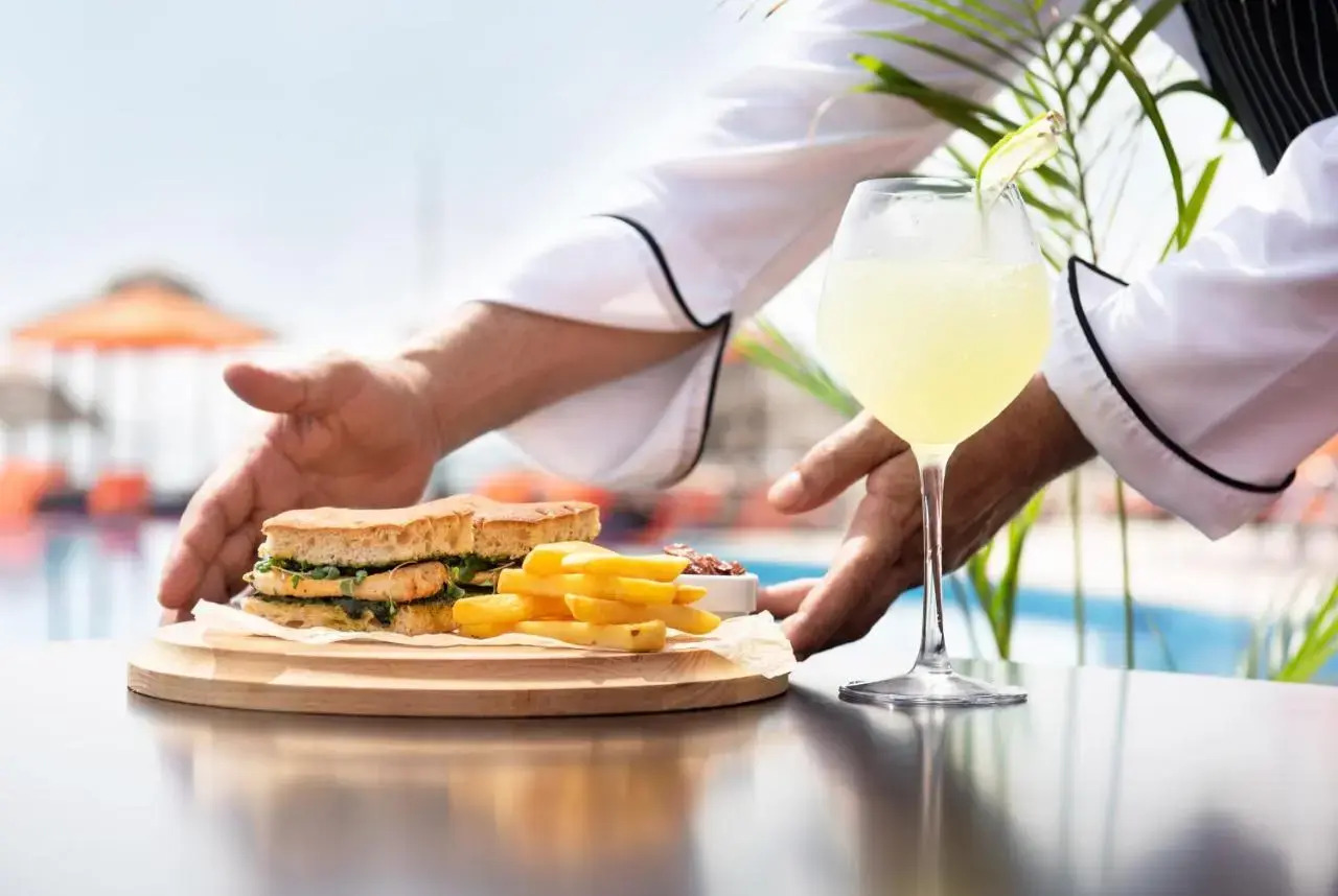 Photo - Al Maya Island & Resort