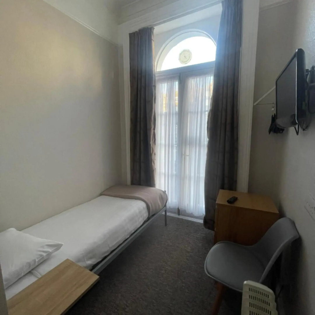 Photo - Lords Hotel