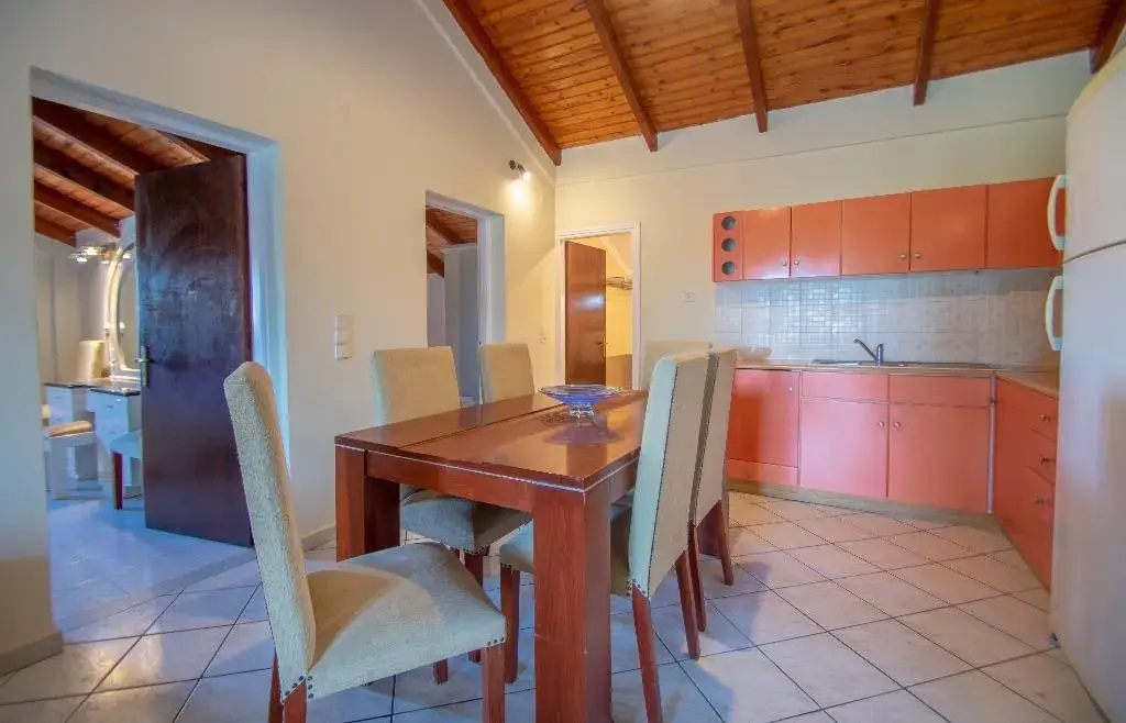 Photo - Paradise Apartments