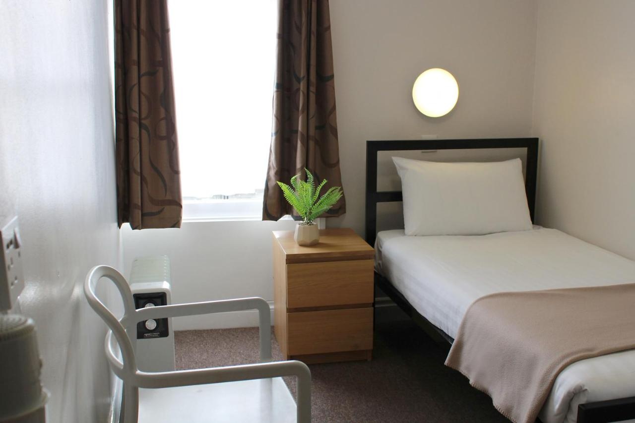 Photo - Lords Hotel