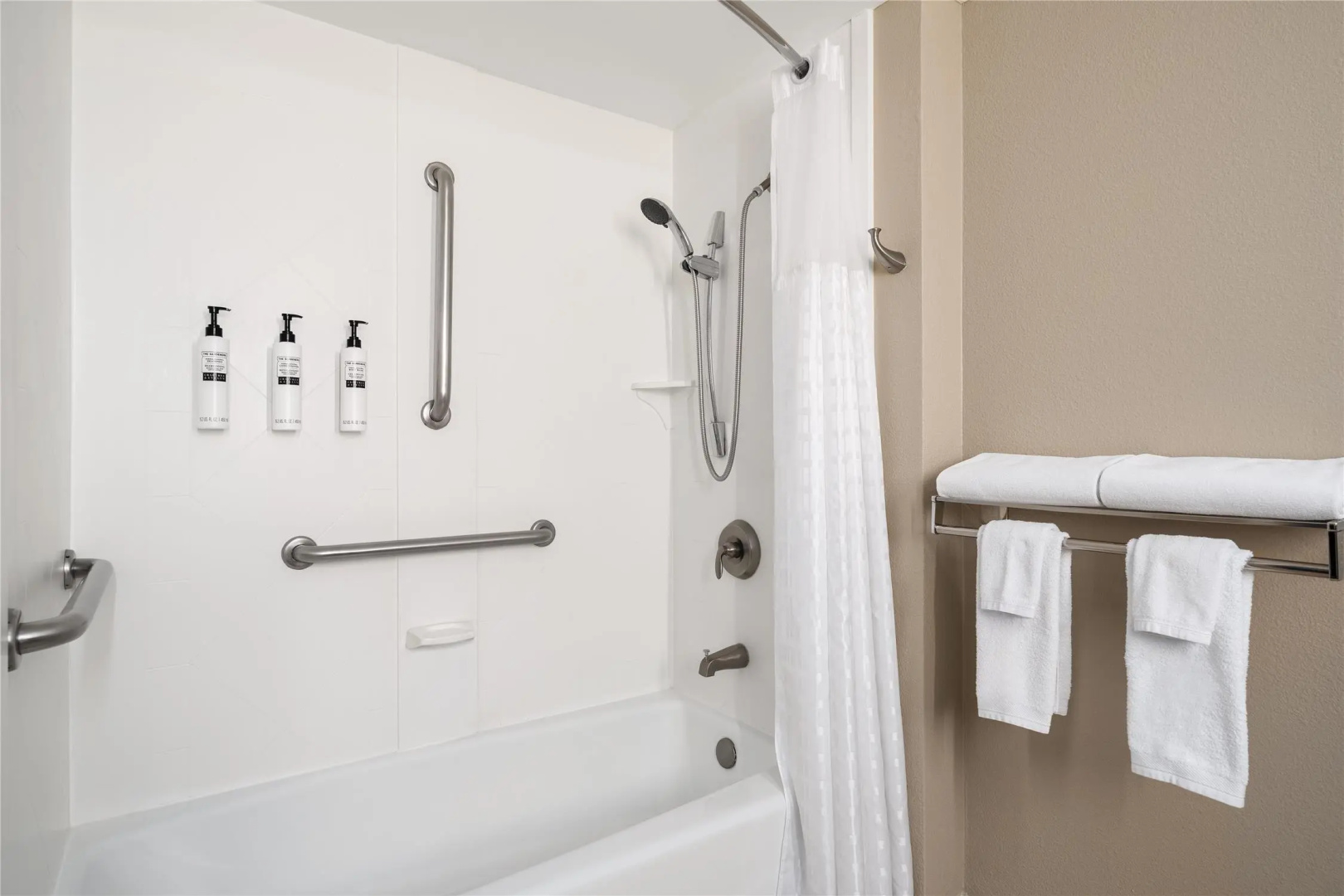 Photo - Embassy Suites by Hilton Seattle Tacoma International Airport