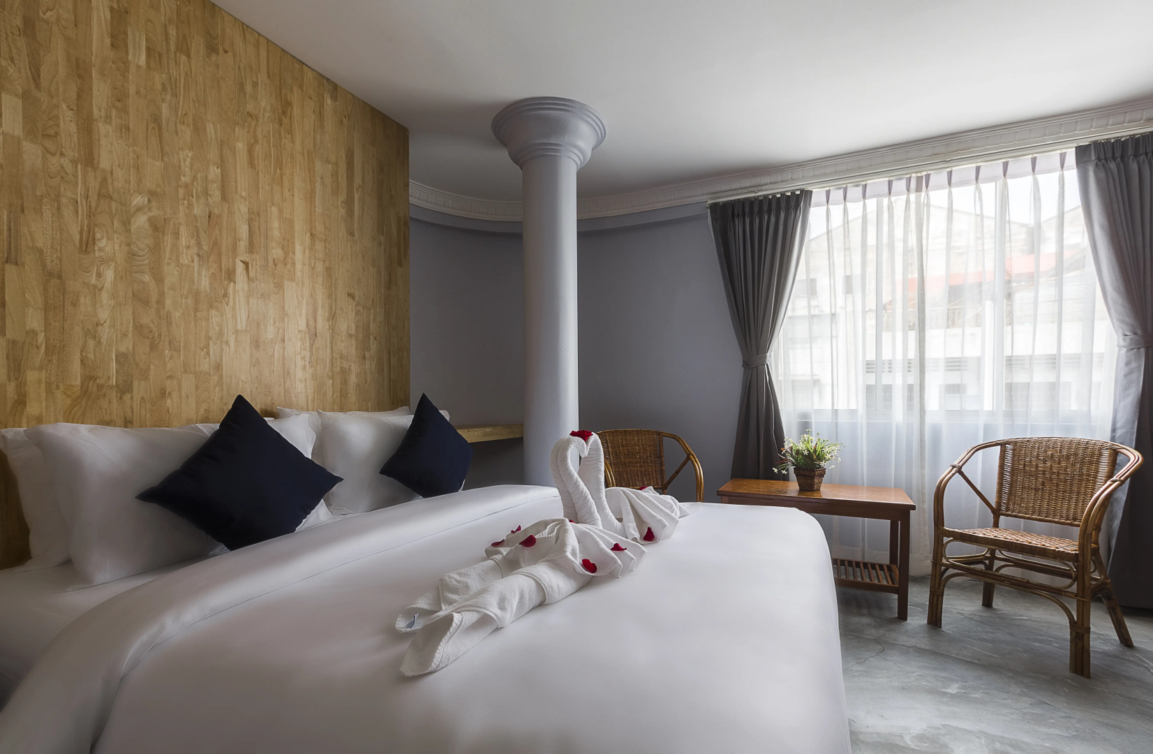 Photo - Pacific Hotel, Phnom Penh