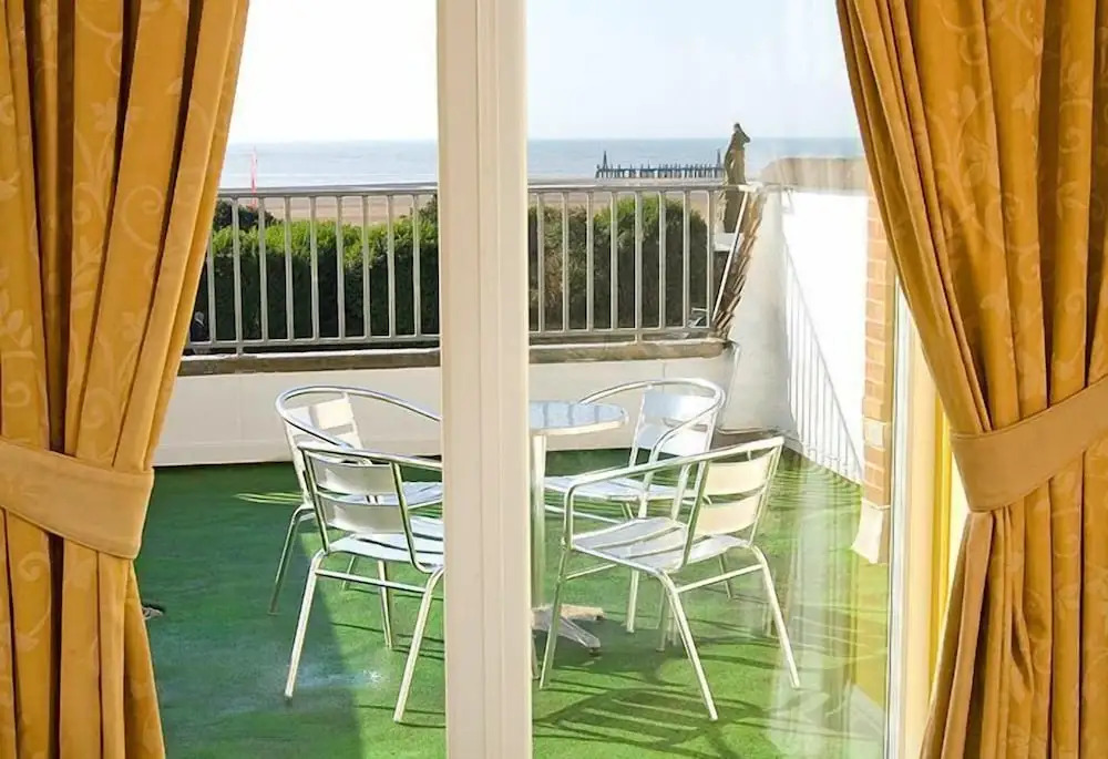 Photo - St Ives Hotel