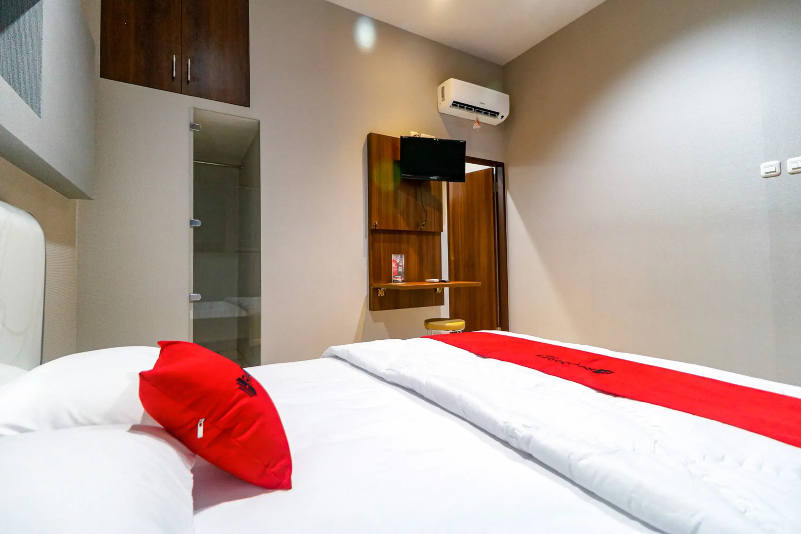 Foto - RedDoorz near Kebon Jeruk Jakarta