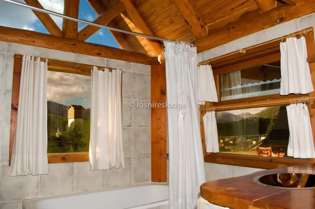 Photo - Los Nires Lodge Cerro Catedral