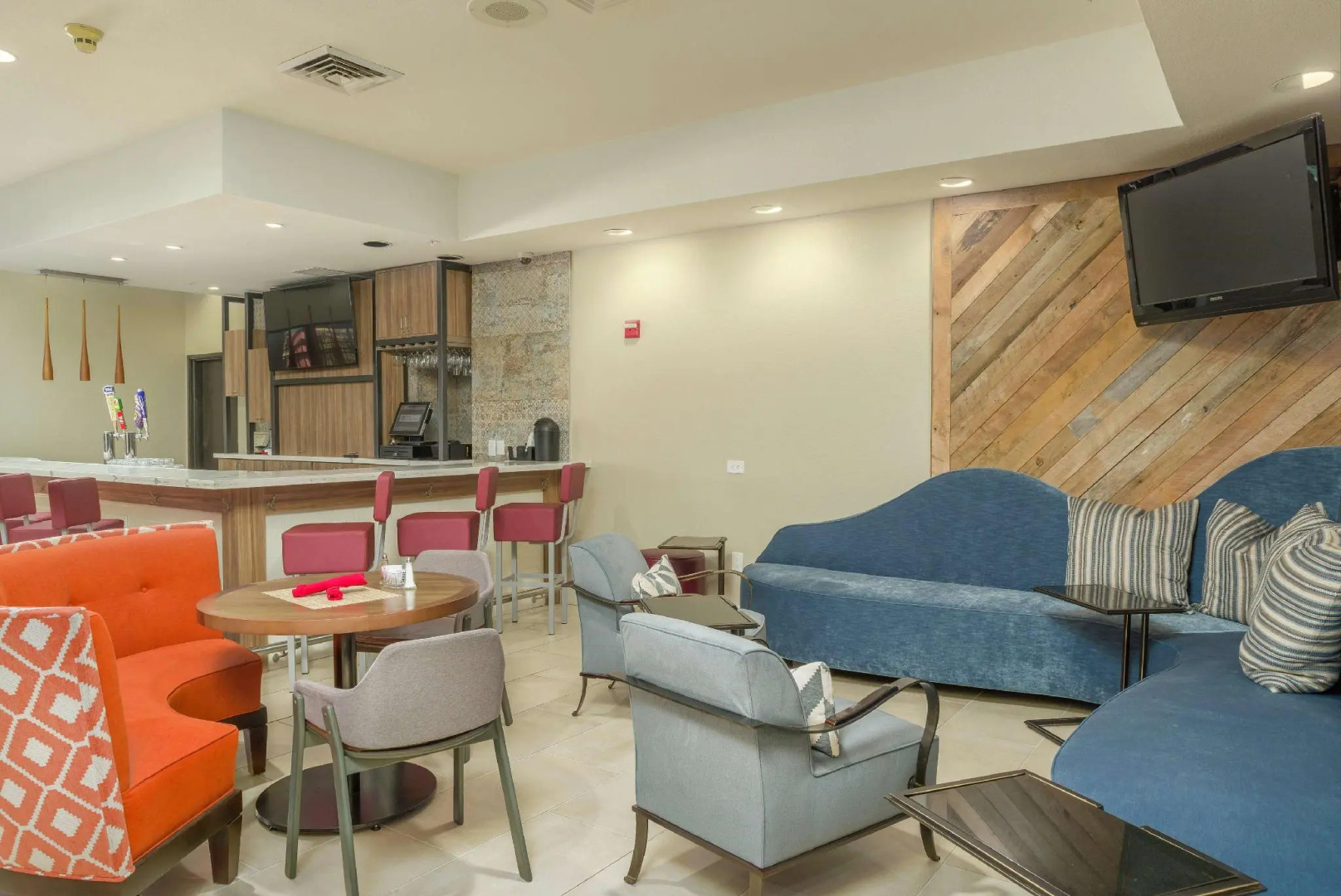 Photo - Hilton Garden Inn Phoenix Airport