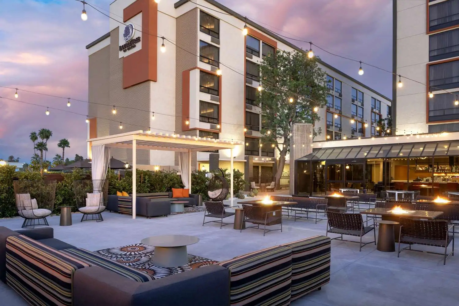 Photo - DoubleTree by Hilton Hotel San Bernardino